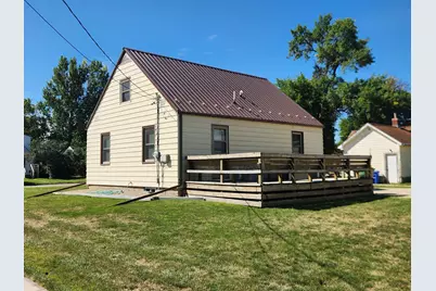 821 3rd Street SE, Pipestone, MN 56164 - Photo 5