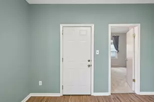 807 Case Ave, Saint Paul, MN 55106 - Photo 5