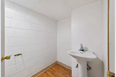 807 Case Avenue, Saint Paul, MN 55106 - Photo 17