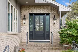 1138 Kingsley Cir N, Mendota Heights, MN 55118 - Photo 3