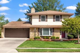 829 McIntosh Dr, Apple Valley, MN 55124 - Photo 1