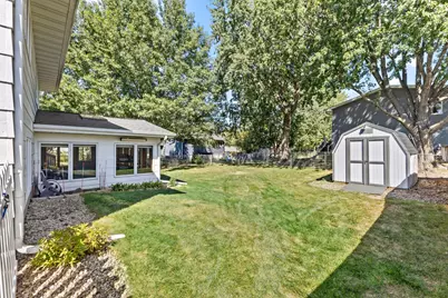 2679 Guthrie Avenue N, Oakdale, MN 55128 - Photo 51