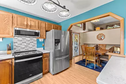 2679 Guthrie Avenue N, Oakdale, MN 55128 - Photo 13