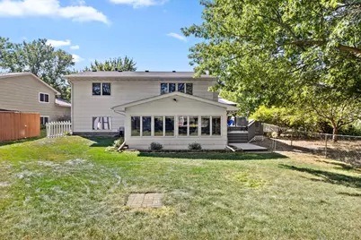 2679 Guthrie Avenue N, Oakdale, MN 55128 - Photo 47