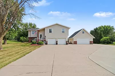781 Hillside Avenue SW, New Prague, MN 56071 - Photo 1