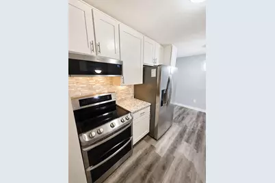 3155 Old Highway 8 #104, Roseville, MN 55418 - Photo 3