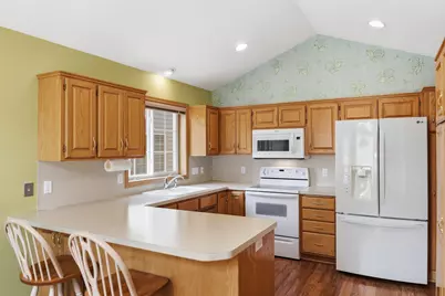 3824 93rd Avenue N, Brooklyn Park, MN 55443 - Photo 3