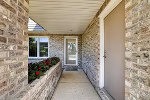 305 Salem Point Dr SW, Rochester, MN 55902 - Photo 3