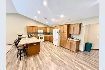 308 Aspenwood Drive, Redwood Falls, MN 56283 - Photo 7