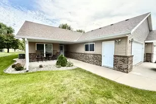 308 Aspenwood Dr, Redwood Falls, MN 56283 - Photo 1