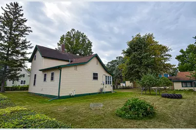 621 1st Street E, Thief River Falls, MN 56701 - Photo 31