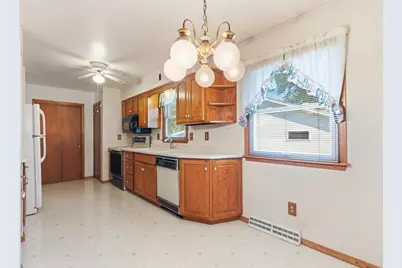 106 Ranch Avenue, Marshall, MN 56258 - Photo 17