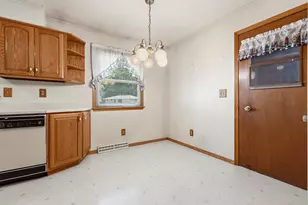 106 Ranch Ave, Marshall, MN 56258 - Photo 15