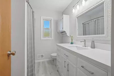 558 Hyde Avenue N, Mahtomedi, MN 55115 - Photo 11