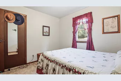1104 W Winter Avenue, Elmwood, WI 54740 - Photo 17
