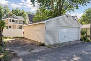 899 Ashland Ave, Saint Paul, MN 55104 - Photo 41