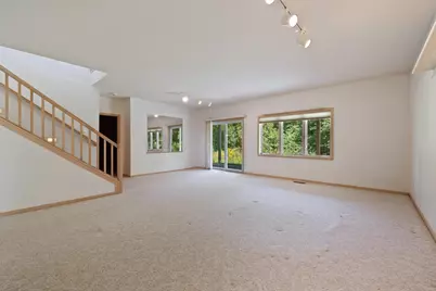 7043 Oak Pointe Curve, Bloomington, MN 55438 - Photo 31