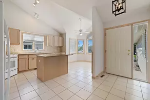 7043 Oak Pointe Curv, Bloomington, MN 55438 - Photo 15