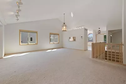 7043 Oak Pointe Curve, Bloomington, MN 55438 - Photo 19