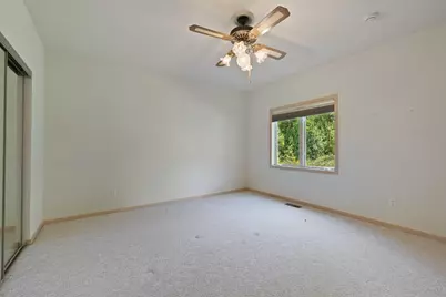 7043 Oak Pointe Curve, Bloomington, MN 55438 - Photo 35