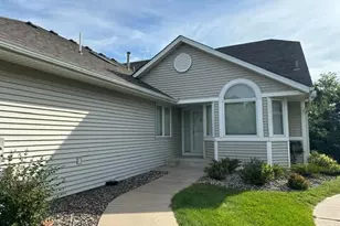 7043 Oak Pointe Curv, Bloomington, MN 55438 - Photo 3