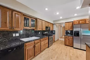 700 Spruce Dr, Hudson, WI 54016 - Photo 17