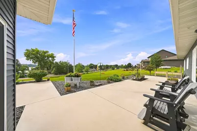 19135 Lake Volney Circle, Le Center, MN 56057 - Photo 39