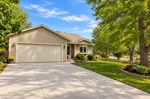 6546 Upper 22nd St N, Oakdale, MN 55128 - Photo 1
