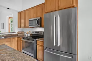 3781 Burgundy Dr, Eagan, MN 55122 - Photo 11