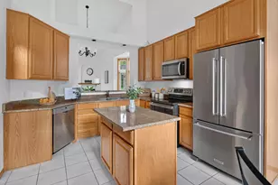 3781 Burgundy Dr, Eagan, MN 55122 - Photo 9