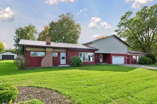 212 2nd St SW, New Prague, MN 56071 - Photo 1