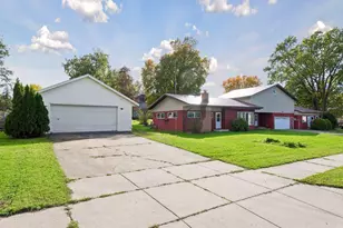 212 2nd St SW, New Prague, MN 56071 - Photo 3