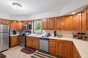7146 Military Rd, Woodbury, MN 55129 - Photo 9