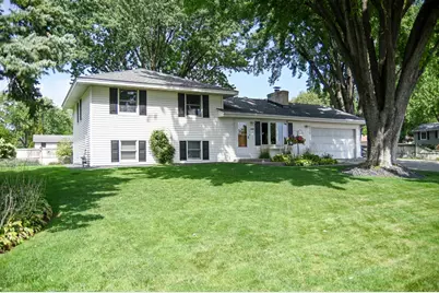 8486 88th Street S, Cottage Grove, MN 55016 - Photo 1