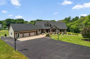 2400 Jennifer Ln, Shakopee, MN 55379 - Photo 55