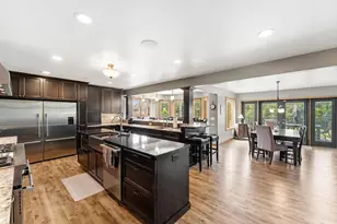 2400 Jennifer Ln, Shakopee, MN 55379 - Photo 17