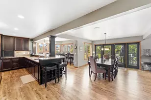 2400 Jennifer Ln, Shakopee, MN 55379 - Photo 11