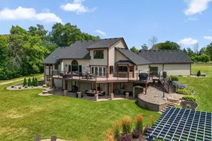 2400 Jennifer Ln, Shakopee, MN 55379 - Photo 3