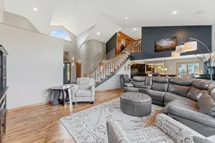 2400 Jennifer Ln, Shakopee, MN 55379 - Photo 7