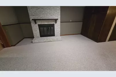 1909 9th Street SW, Austin, MN 55912 - Photo 17
