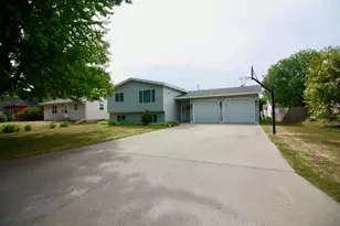 525 12th St N, Breckenridge, MN 56520 - Photo 3