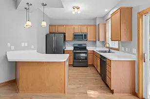 810 Trenton Ln N, Plymouth, MN 55441 - Photo 7