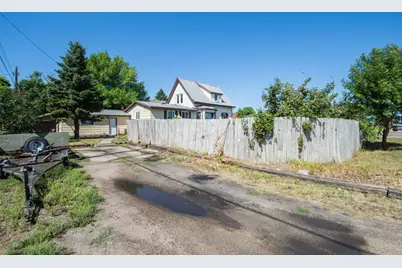 509 Center Avenue E, Dilworth, MN 56529 - Photo 29