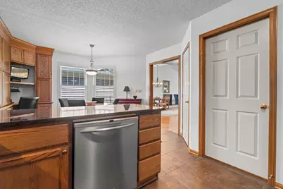 2996 Highcourte, Roseville, MN 55113 - Photo 33