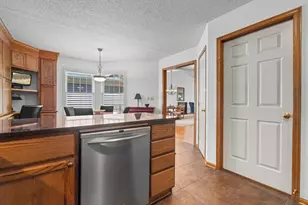 2996 Highcourte, Roseville, MN 55113 - Photo 33