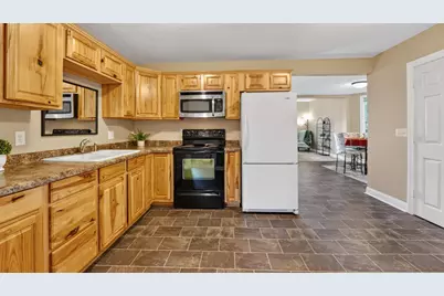 106 Lark St, Sandstone, MN 55072 - Photo 9