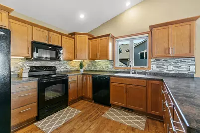 2458 Timberwood Lane NE, Owatonna, MN 55060 - Photo 9