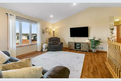 2458 Timberwood Lane NE, Owatonna, MN 55060 - Photo 5