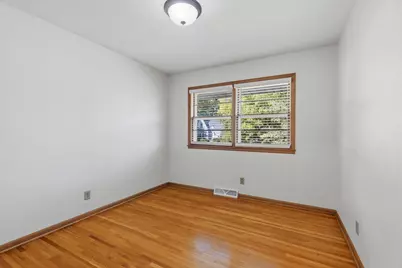 1300 Lakeview Avenue, Mendota Heights, MN 55120 - Photo 15