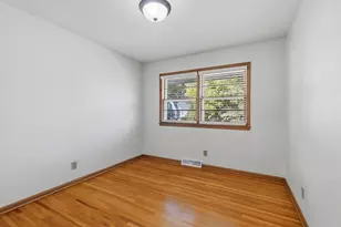 1300 Lakeview Ave, Mendota Heights, MN 55120 - Photo 15